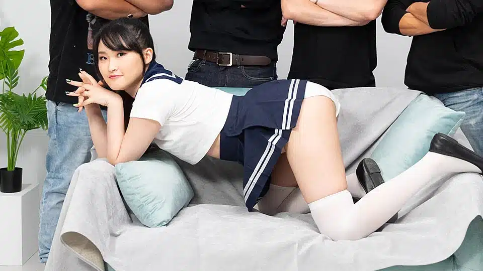 idol minnie gets blackmailed by her manager